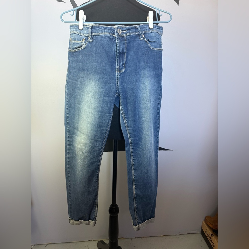 31) Lois Medium Wash Straight Leg Jeans | Mid Rise Cuffed Denim - Picture 2 of 8